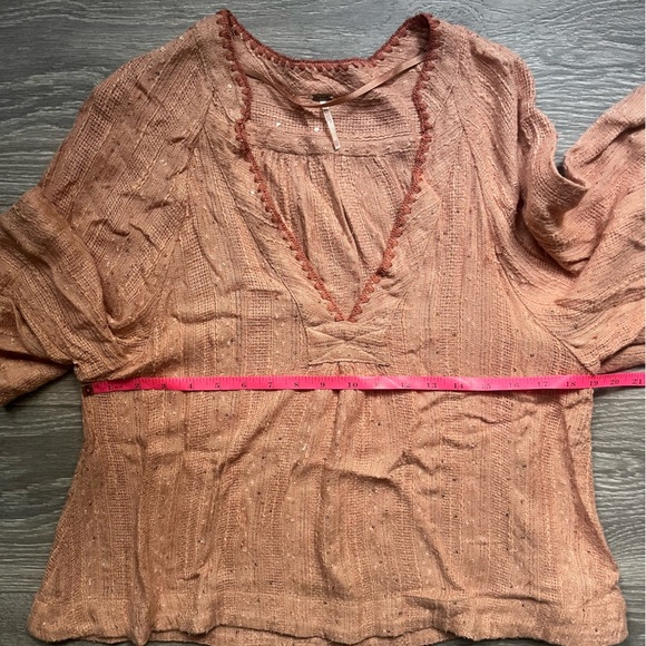 Free People Peach Metallic Deep V Neck Short Sleeve Peasant Top Size XS Autumn - Picture 3 of 6